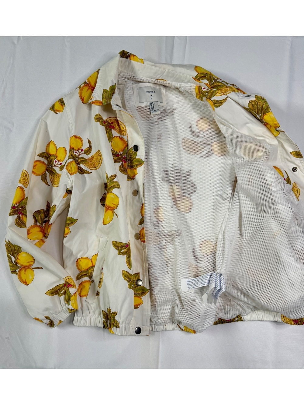 Forever 21 White Lemon Print Lightweight Jacket Size S - Picture 3 of 10